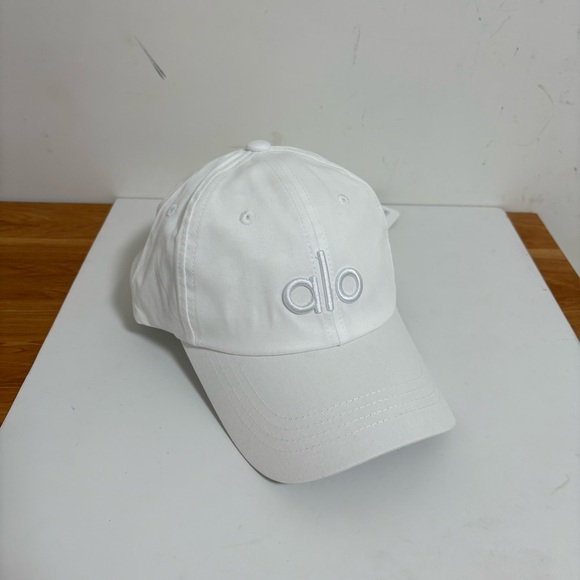 ALO Yoga Accessories - ALO Yoga White Embroidered Logo Baseball Cap